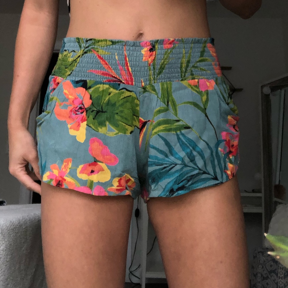 Billabong Flowy shorts